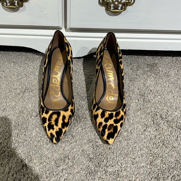 Sam Edelman Hazel Leopard Print Pumps - Picture 2 of 6